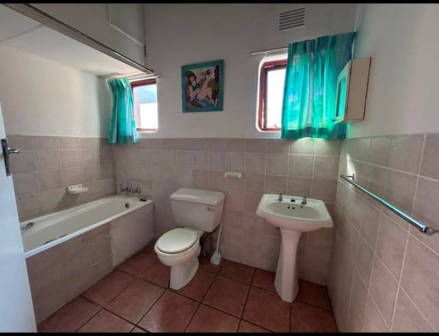 2 BEDROOM APARTMENT FOR SALE IN LEISURE BAY